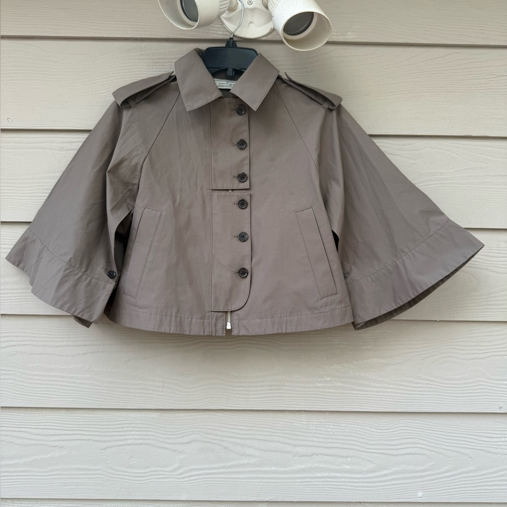 Cropped Cape Trench Jacket in Olive Green - Picture 3 of 16